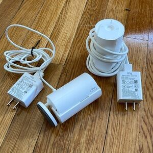 2 Ring indoor cameras 2nd generation white, long cords